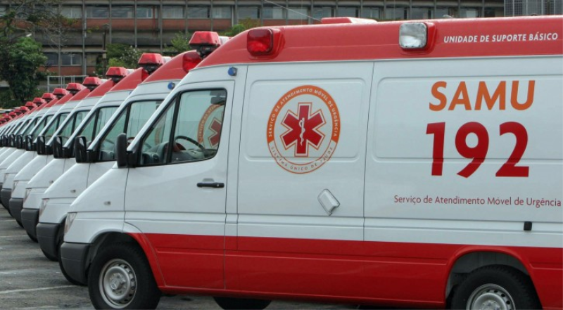 Entrega de Ambulância